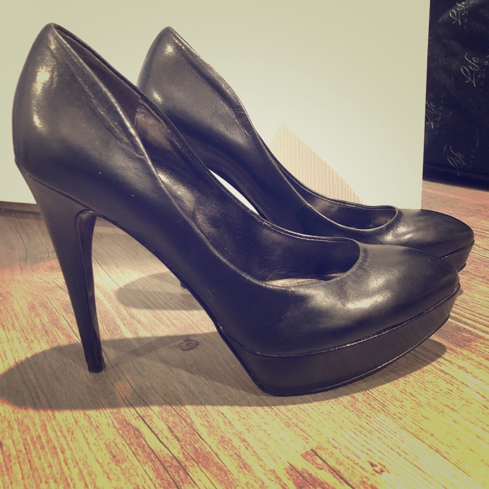 Guess soft leather hills